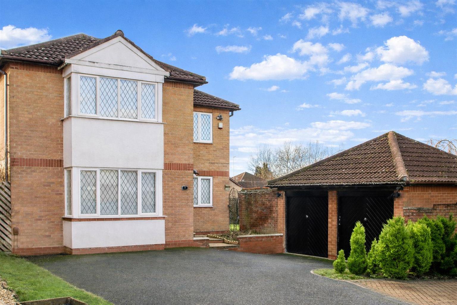 4 bed property in Eddington Court, Milton Keynes